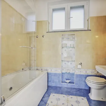 Carolina Guest house 3*